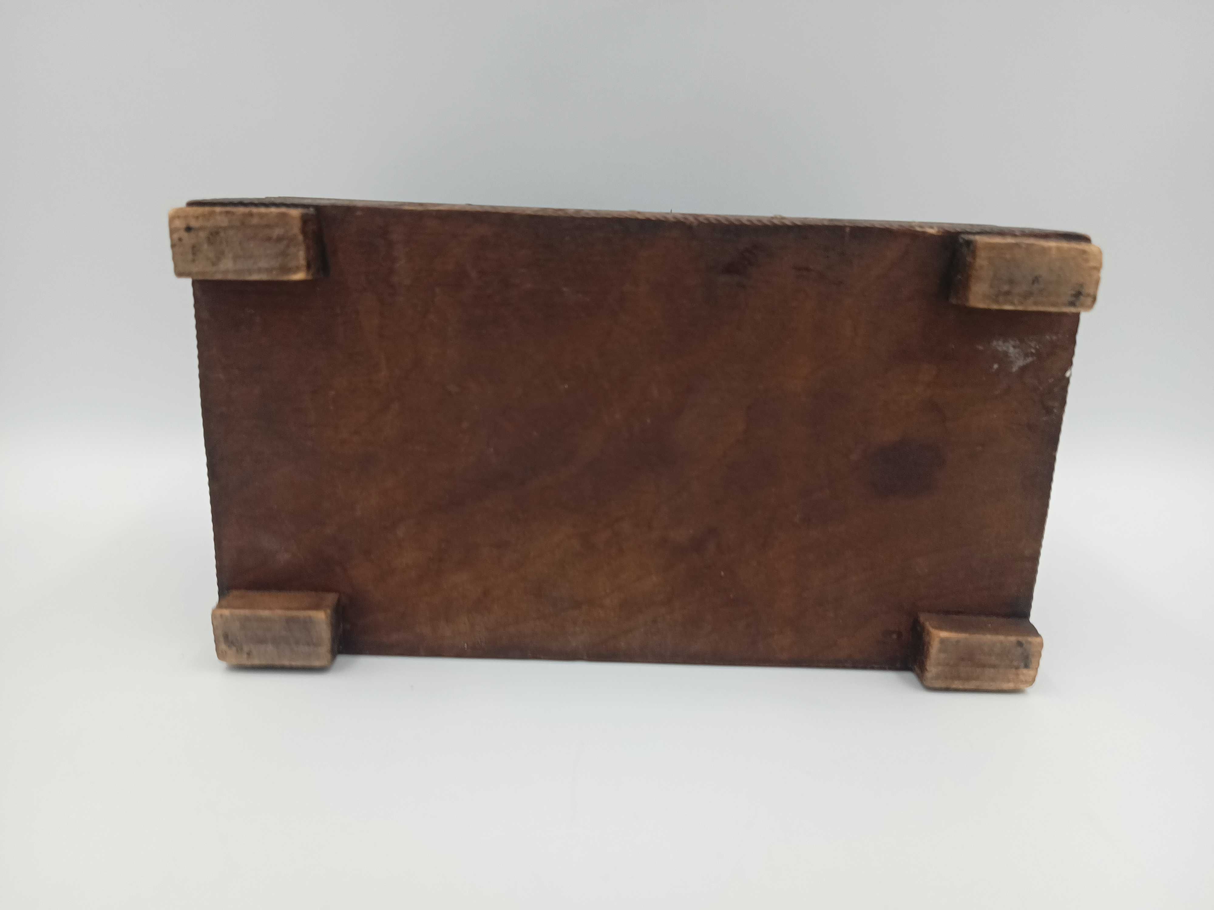 Stare drewniane pudełko szkatułka skrzynka kufer 1