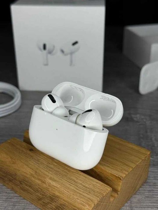 Навушники Apple AirPods Pro (1 gen) MagSafe Case. Ідеал.  Комплект
