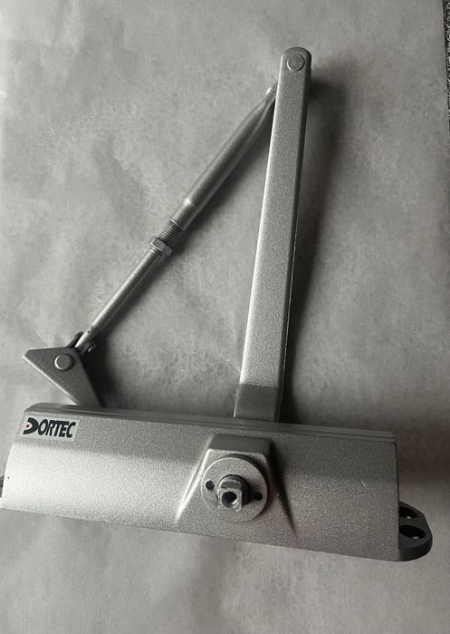 Дотягувач до дверей