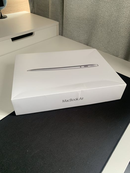 MacBook Air 13.3 / 2014 року коробка