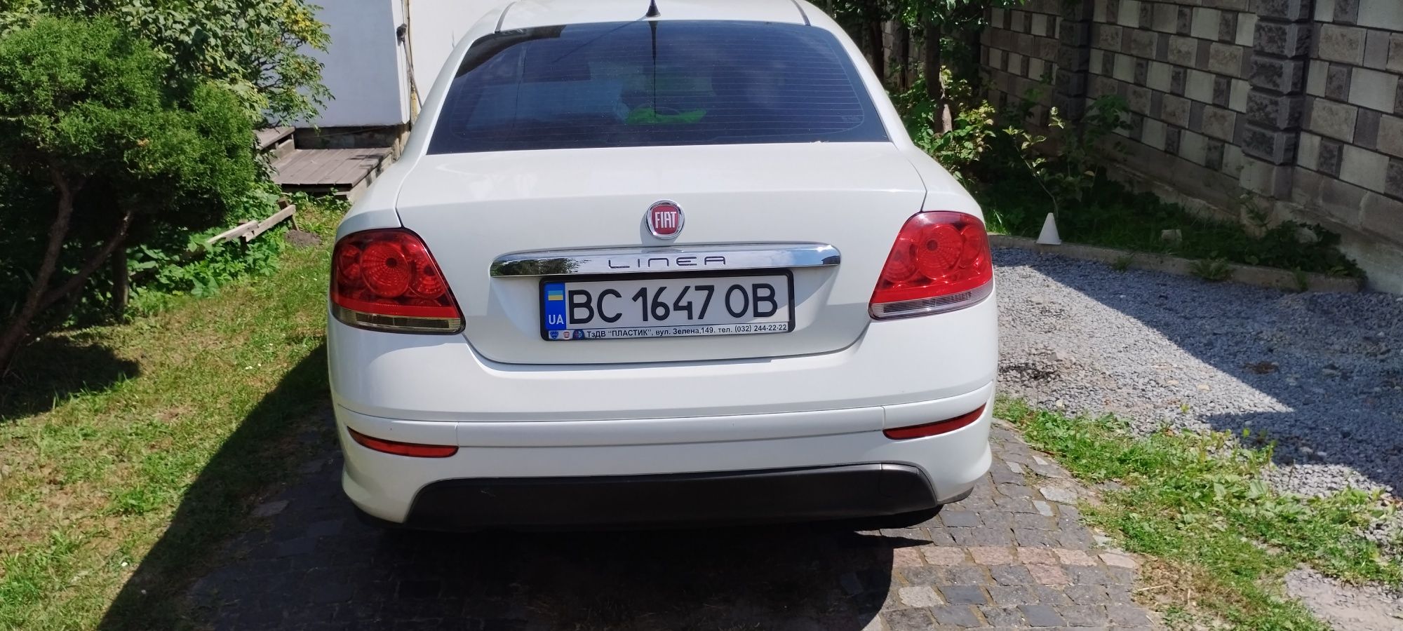 Автомобіль Fiat Linea