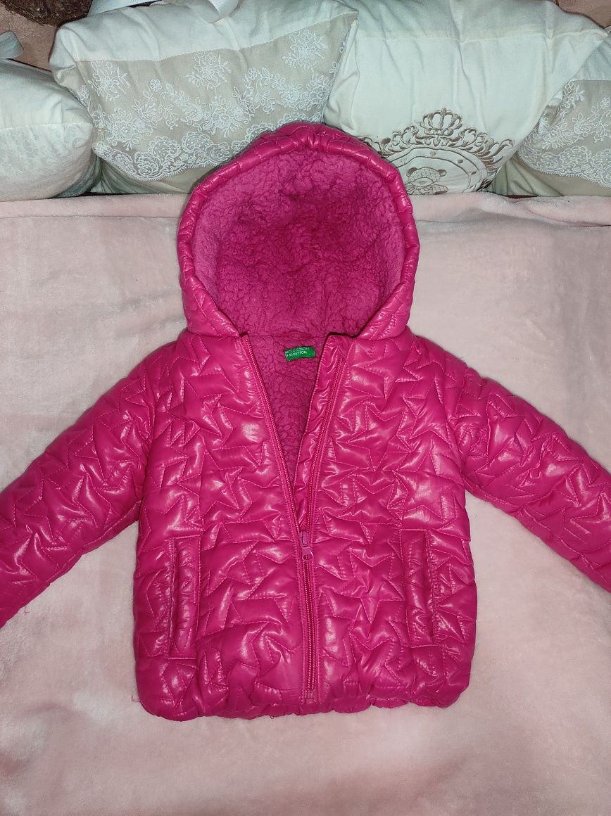 Демисезонная куртка на девочку 2-3 года