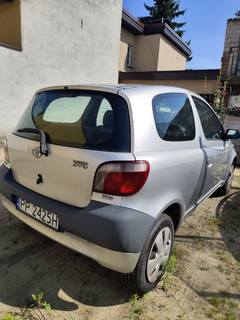 Sprzedam Toyotę Yaris 1.0 benzyna