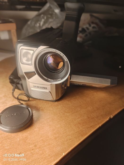 Відеокамера Samsung VP-L750 8mm