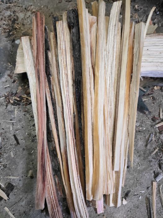 Szczypa sosnowa, naturalna rozpałka do kominka, pieca, ogniska