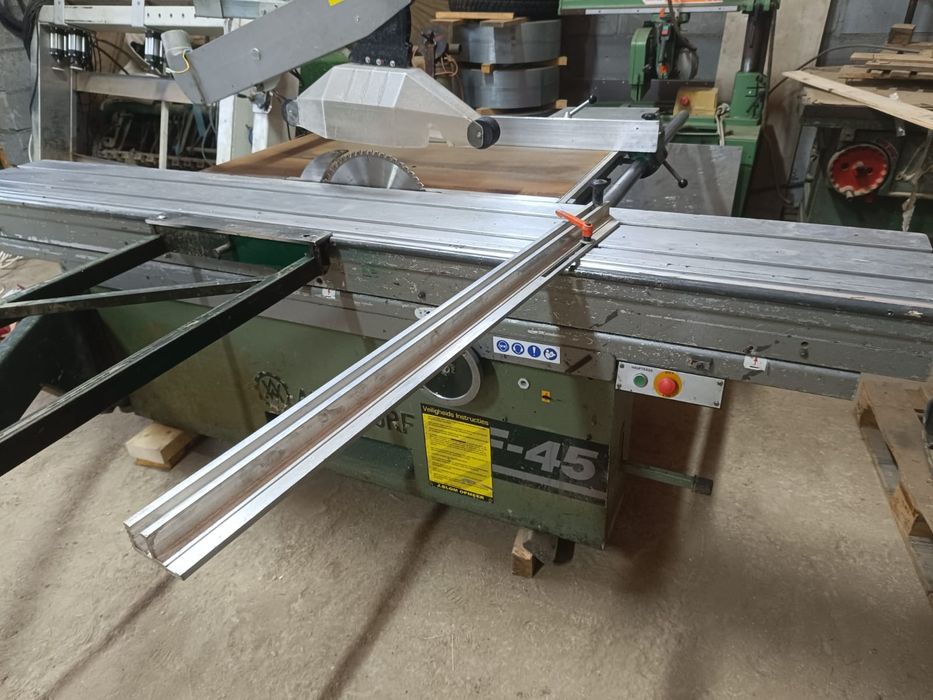 Piła Formatowa Altendorf F45
Silnik 5.5 kw
Pochyl piły 45°
Wózek 2.8