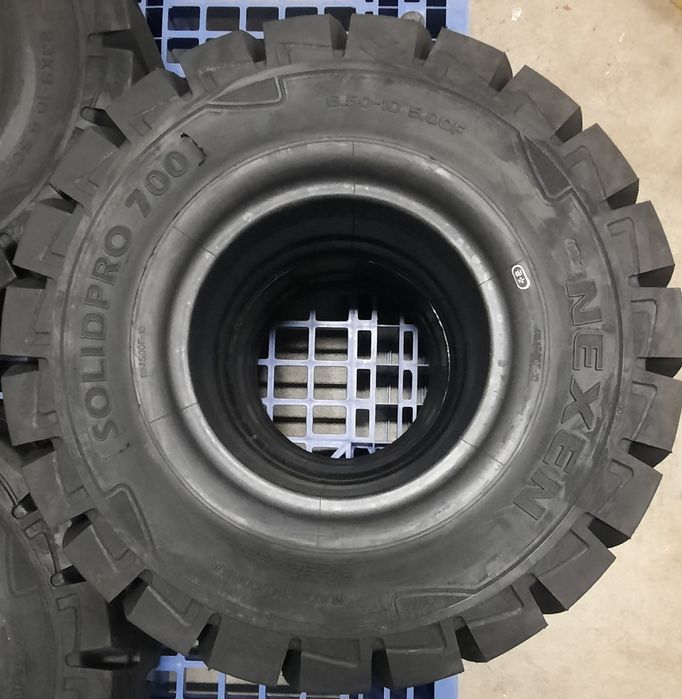 Шины цельнолитые Nexen Solidpro