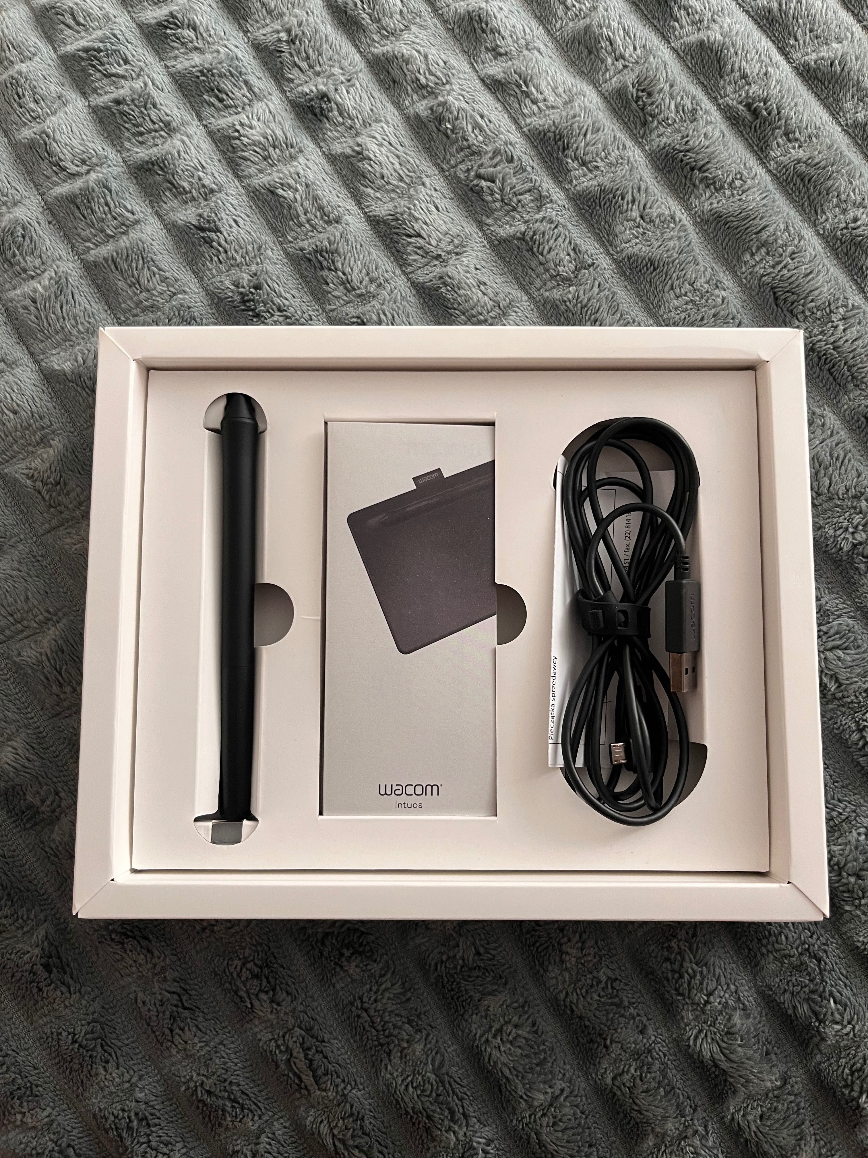 Графічний планшет Wacom Intuos S Bluetooth Black (CTL-4100WLK-N)