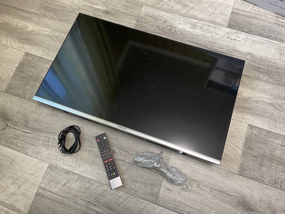 Телевизор Skyworth 32E6A (32E6 AI) под ремонт или на запчасти.