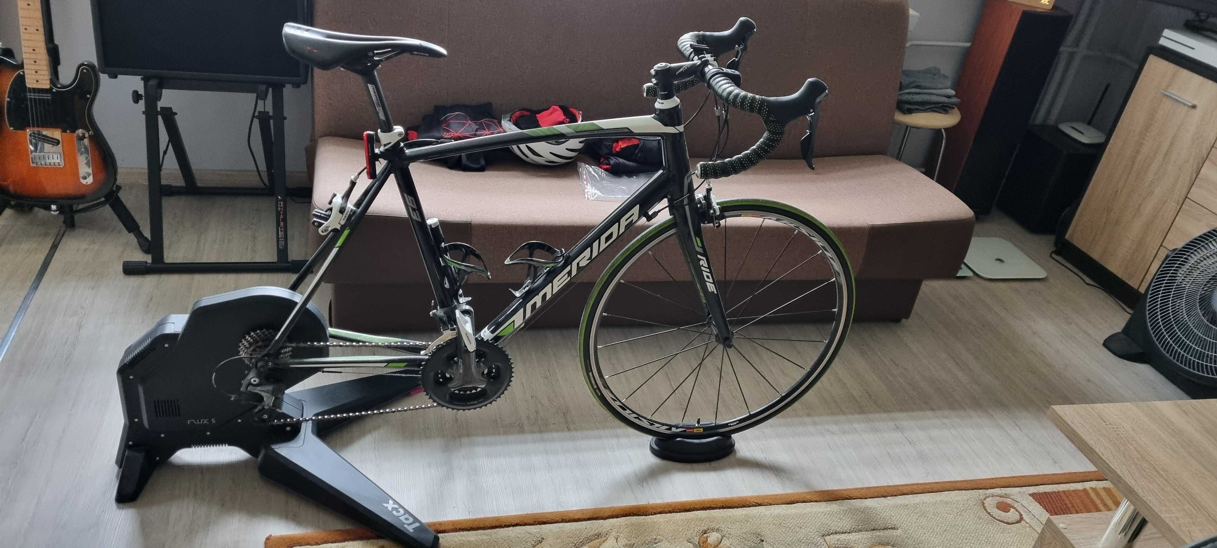 Trenażer rowerowy Tacx Flux S