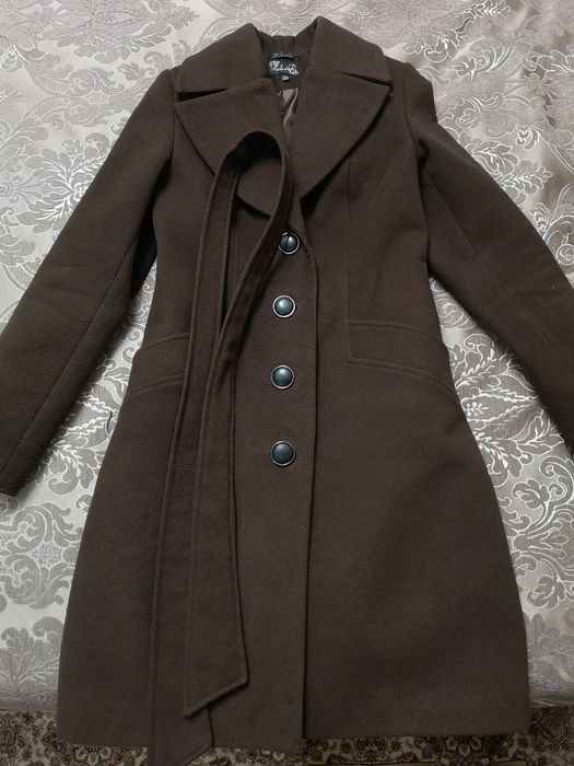 Отличное кашемировое демисезонное пальто