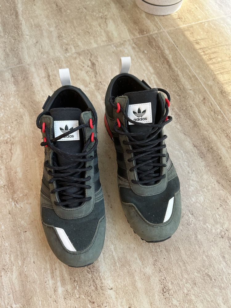 Sneakersy adidas ZX 700