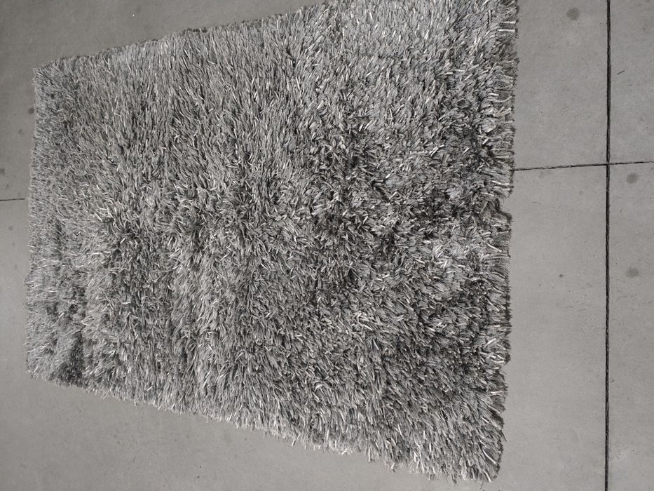 Vendo tapete cinzento