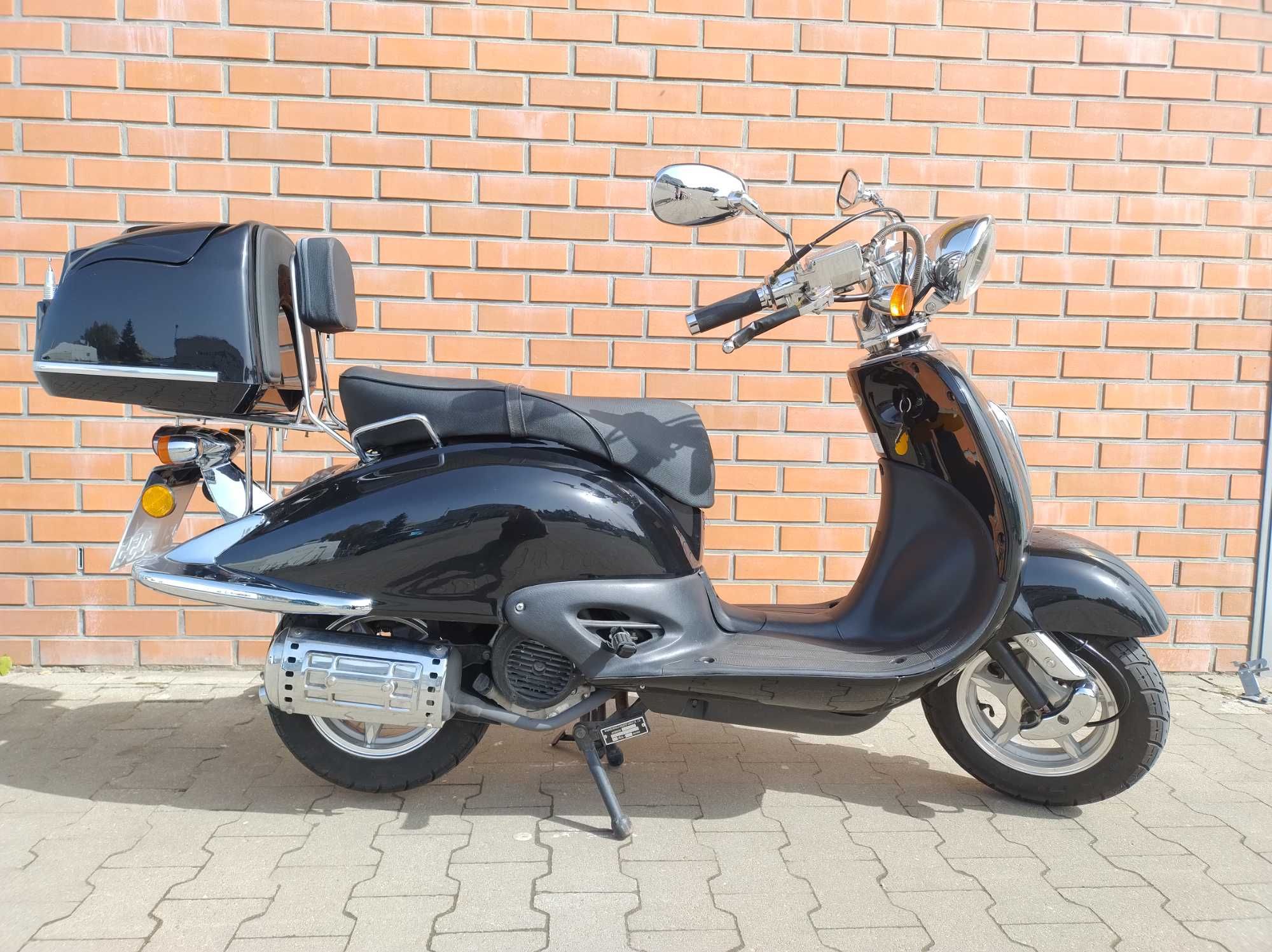 Skuter 125, miejski Chopper, Stan jak nowy, przebieg 1300 km, kufer