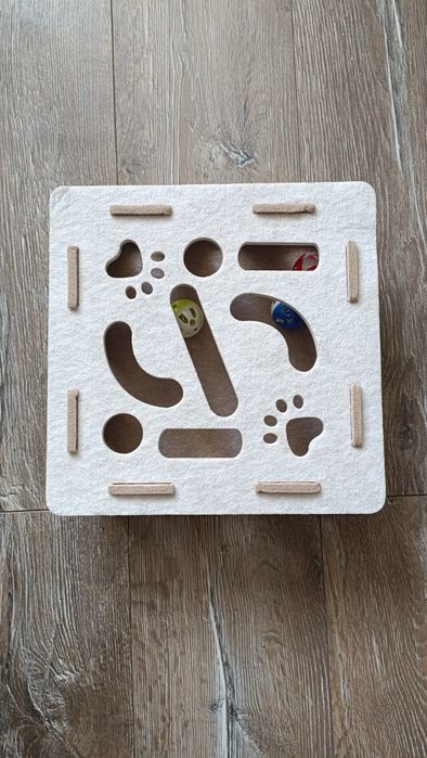 Zabawka logiczna dla kota