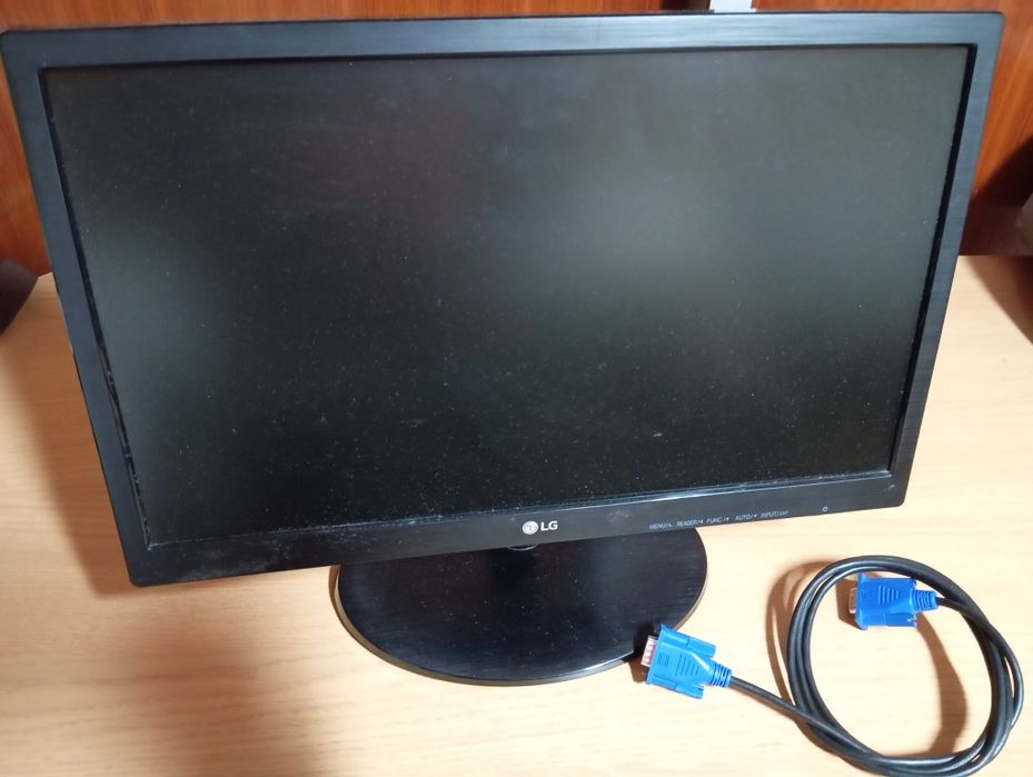 Vendo ecrã LG 22 e teclado sem fio