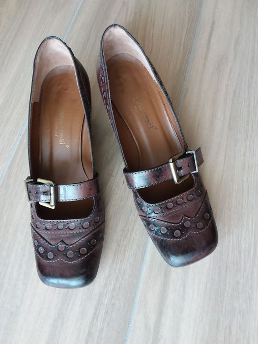 Buty damskie skórzane Gino Rossi. rozmiar 39
