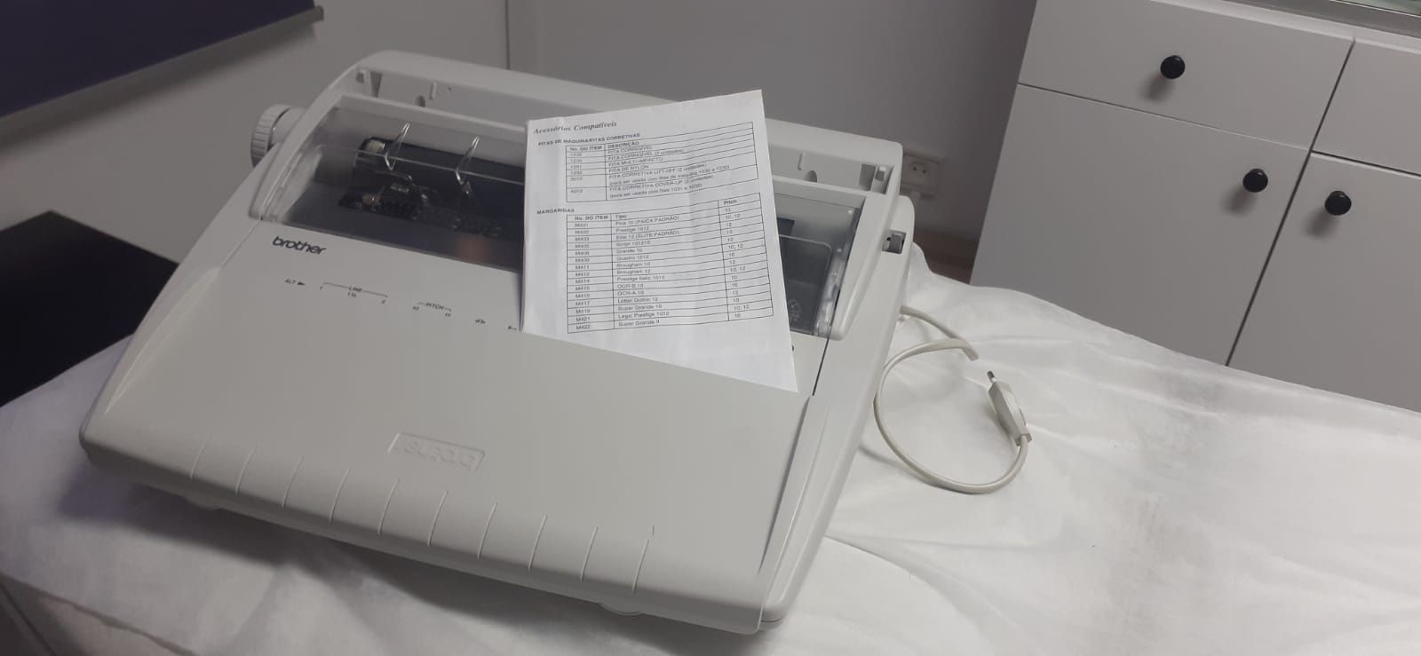 Máquina de escrever electrónica brother ax 310