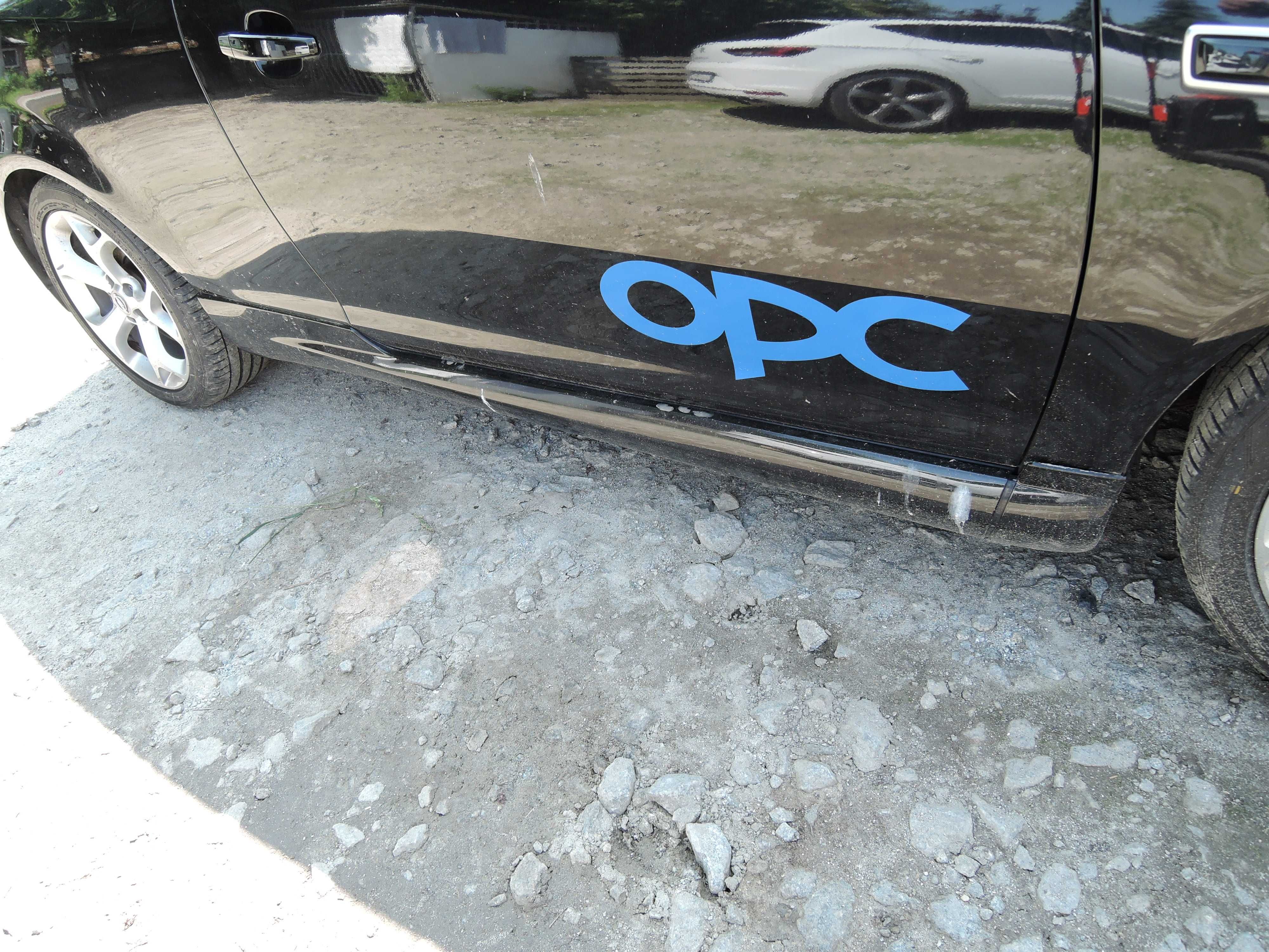 Opel Corsa D OPC Listwa Listwy na próg   P+L  komplet
