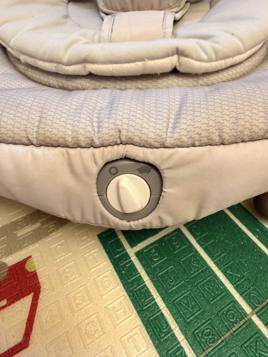 Крісло-гойдалка  шезлонг Chicco Balloon