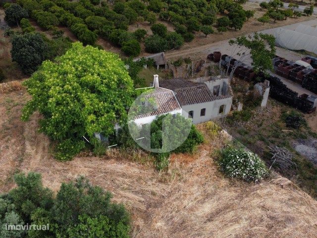 Terreno com ruína - Moncarapacho e Fuzeta