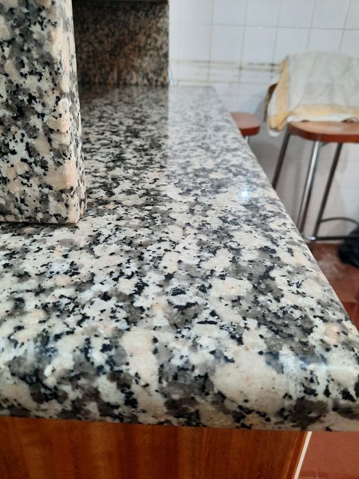 Vendo pedras em granito