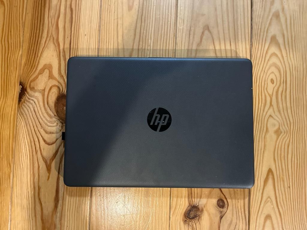 Vendo Portátil HP 245 G8 14" (com rato]