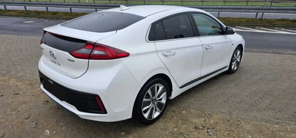 Hyundai IONIQ      2017
