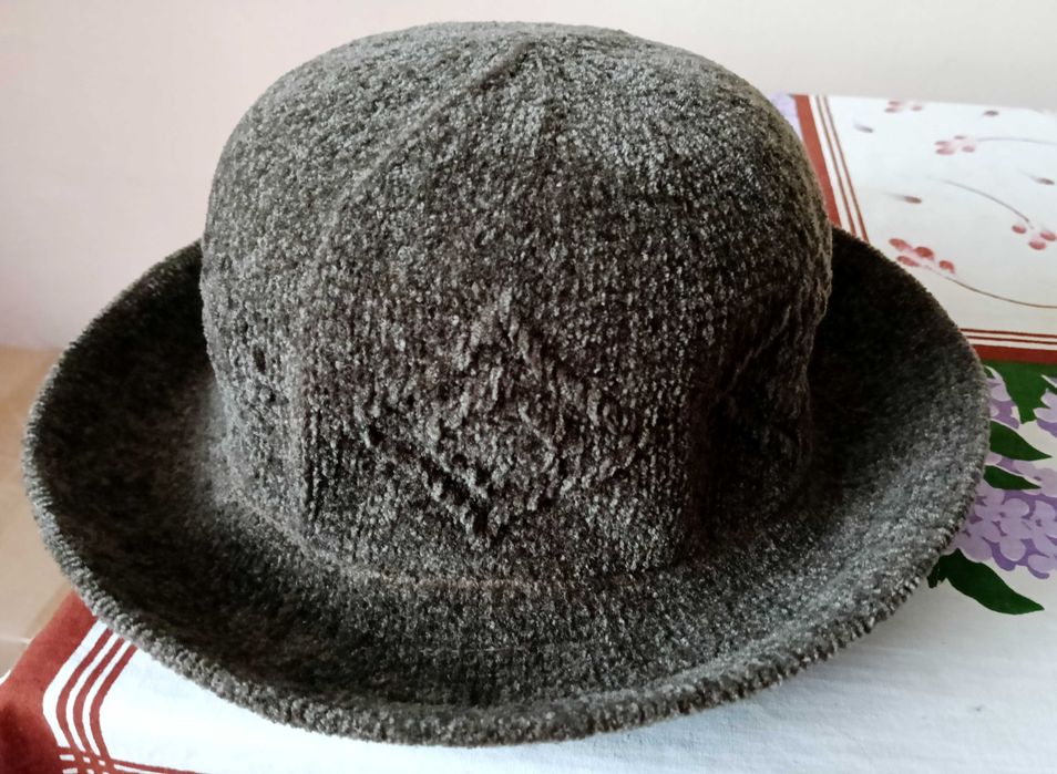 Капелюх жіночий осінь - весна