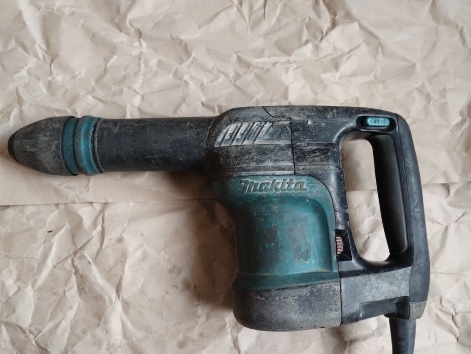 Запчасти на отбойный молоток Makita 0870c.