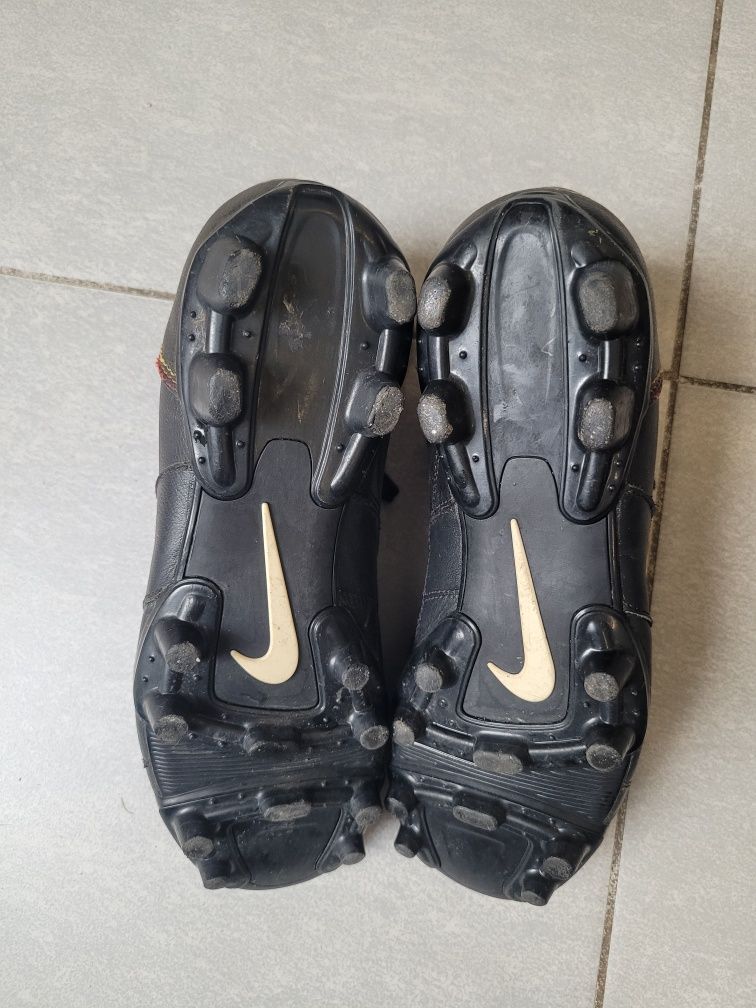 Buty piłkarskie Nike Tiempo Ronaldinho R10  r.39(24.5cm)