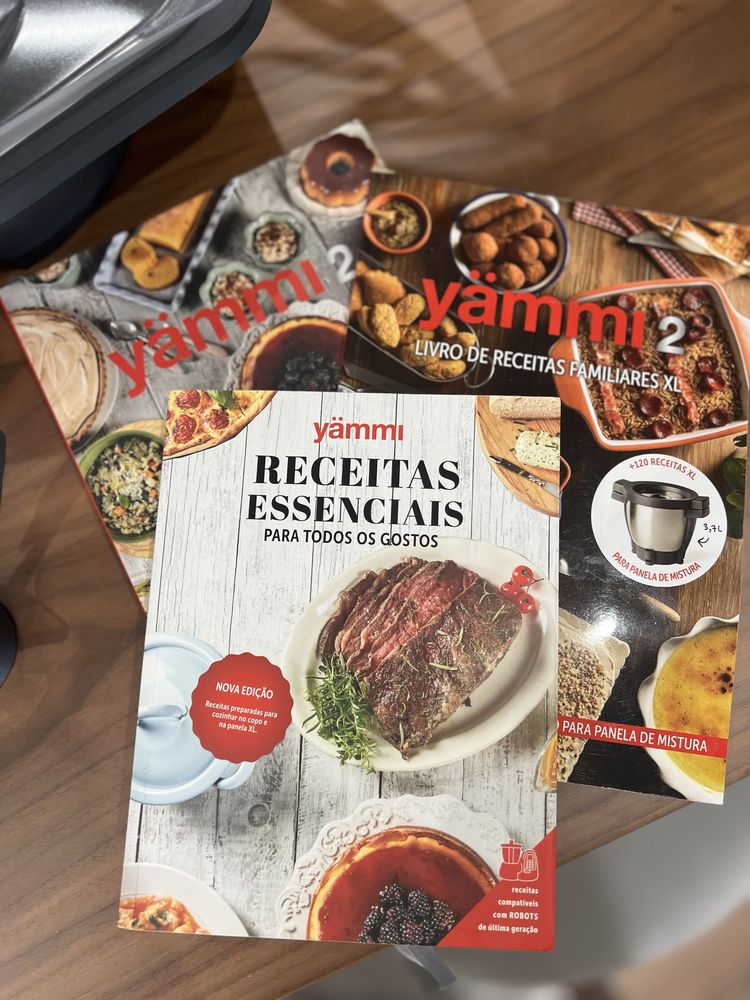 Yammi 2 XL - com todos os acessorios e livros de receitas