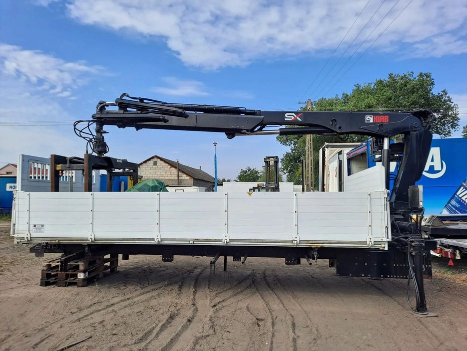 Mercedes-Benz Urządzenie dźwigowe HIAB XS122  Urządzenie dźwigowe HIAB XS122