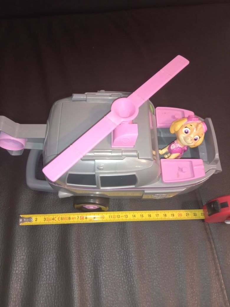 Pojazd Psi Patrol z figurką Skye