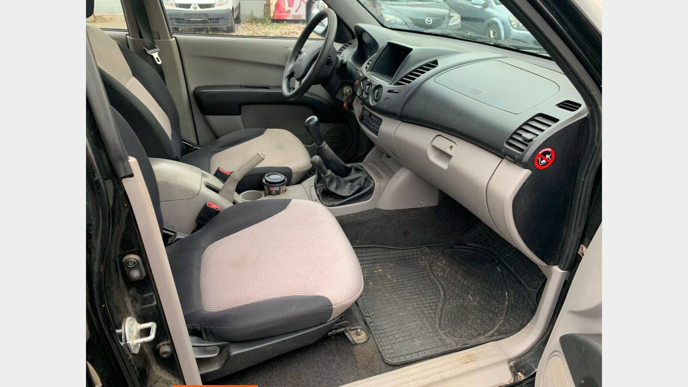 Кузовние запчасти,кузов для мицубиси L200 Mitsubishi L200