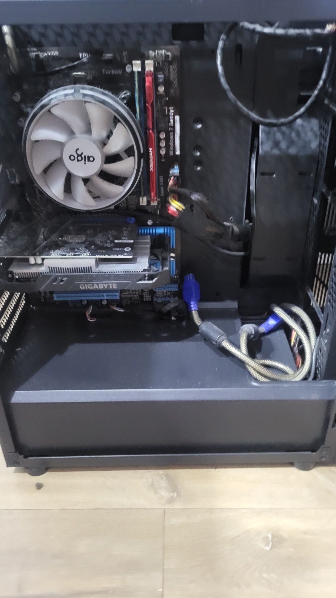 Komputer custom build MSI