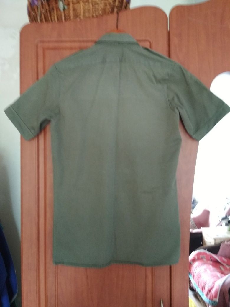 Подростковая рубашка на мужскую сторону для урока военной подготовки