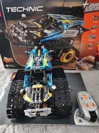 Lego Technic wyścigówka kaskaderska 42095