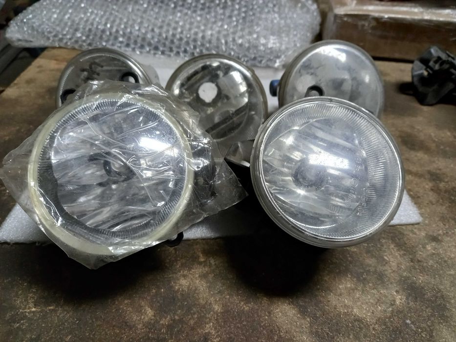 Противотуманные передние фары Toyota Rav4 2019 год.