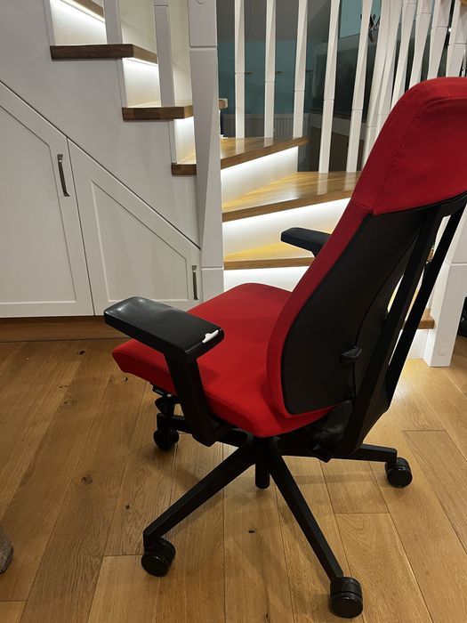 Krzeslo biurowe profim Xenon