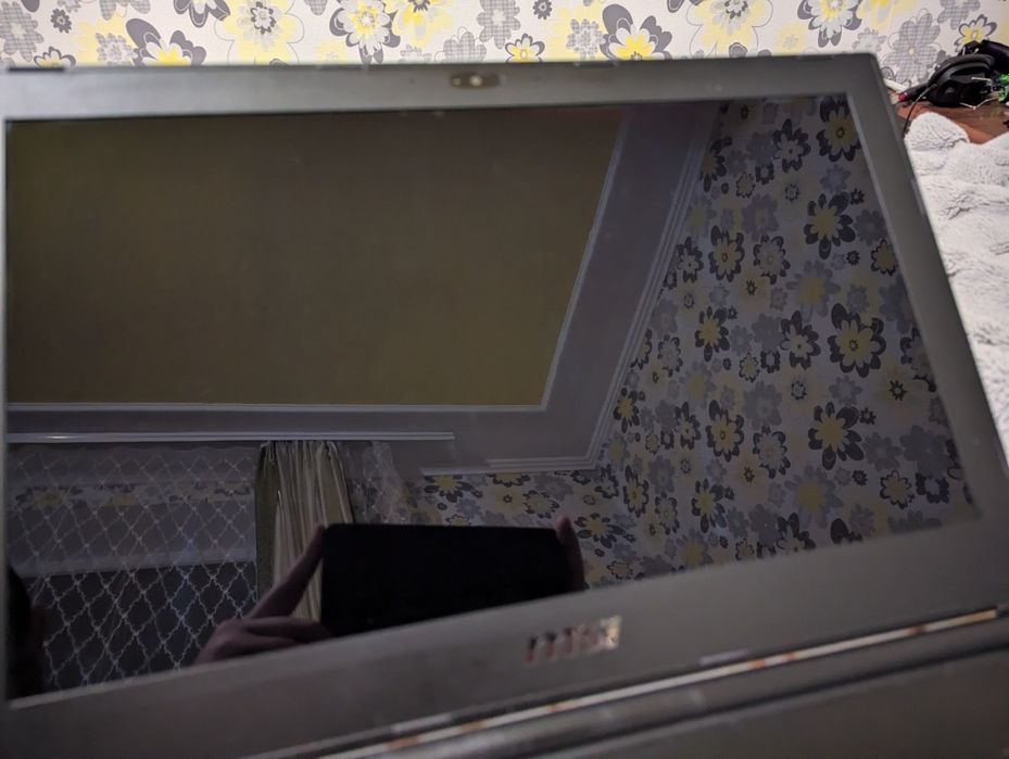 Ноутбук ігровий Msi ms-16H2