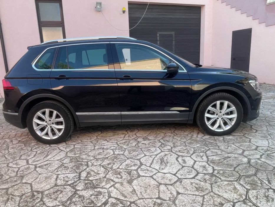 Volkswagen Tiguan      2019