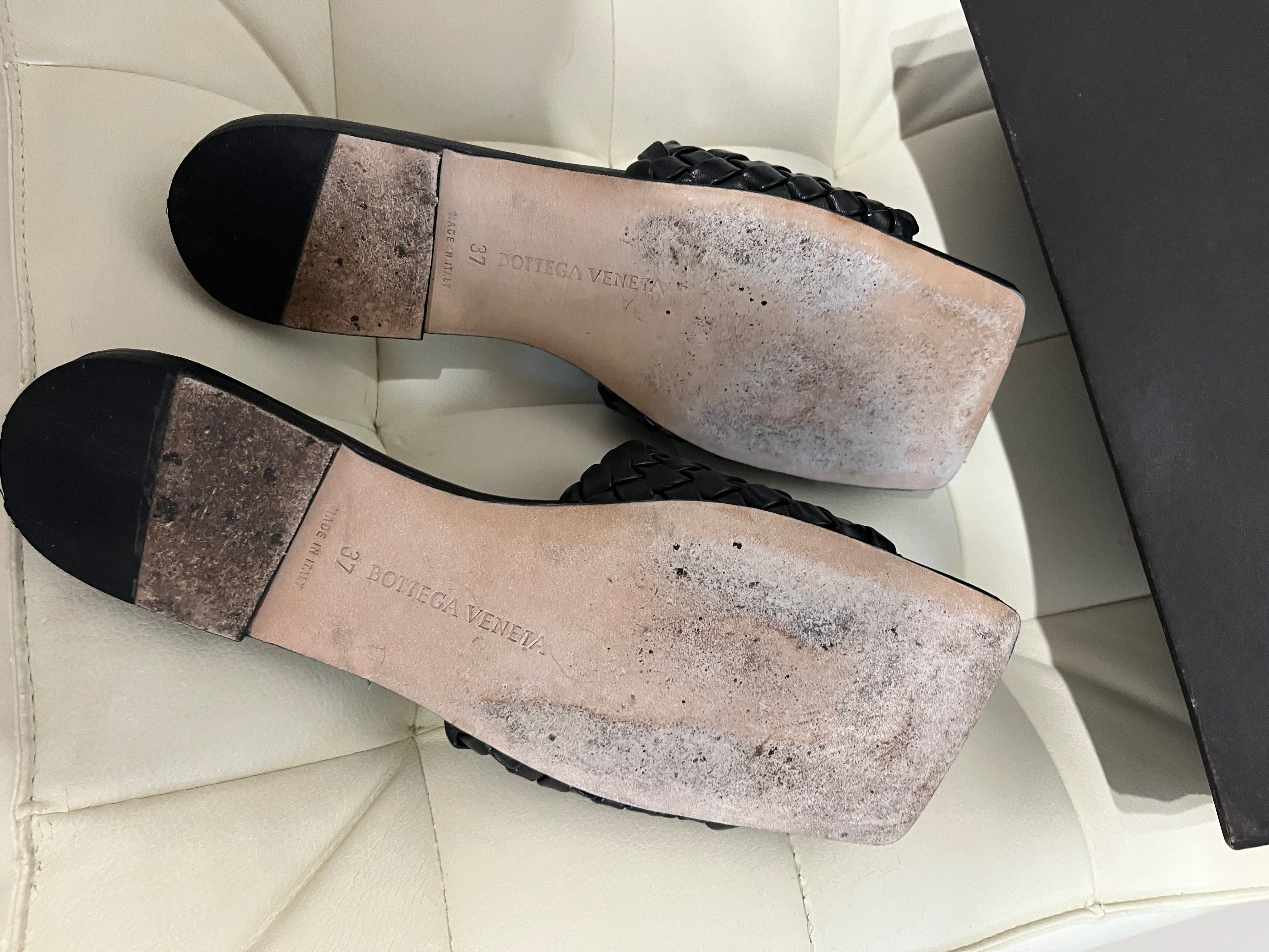 Шльопанці в стилі Bottega Veneta, 37 розмір