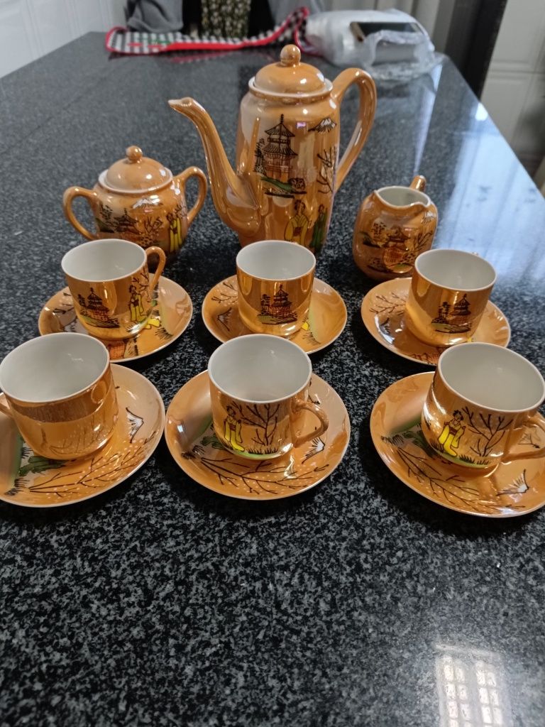 Serviço de chávenas de café