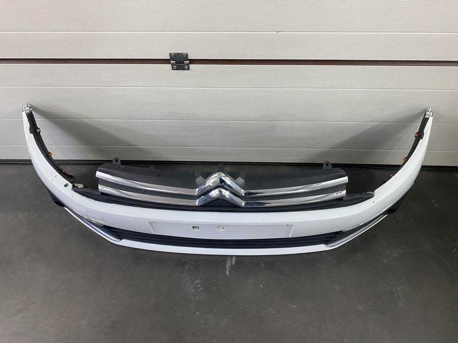 Бампер передній Citroen C-Elysee 2017-2024р. 9816045477 Тайвань