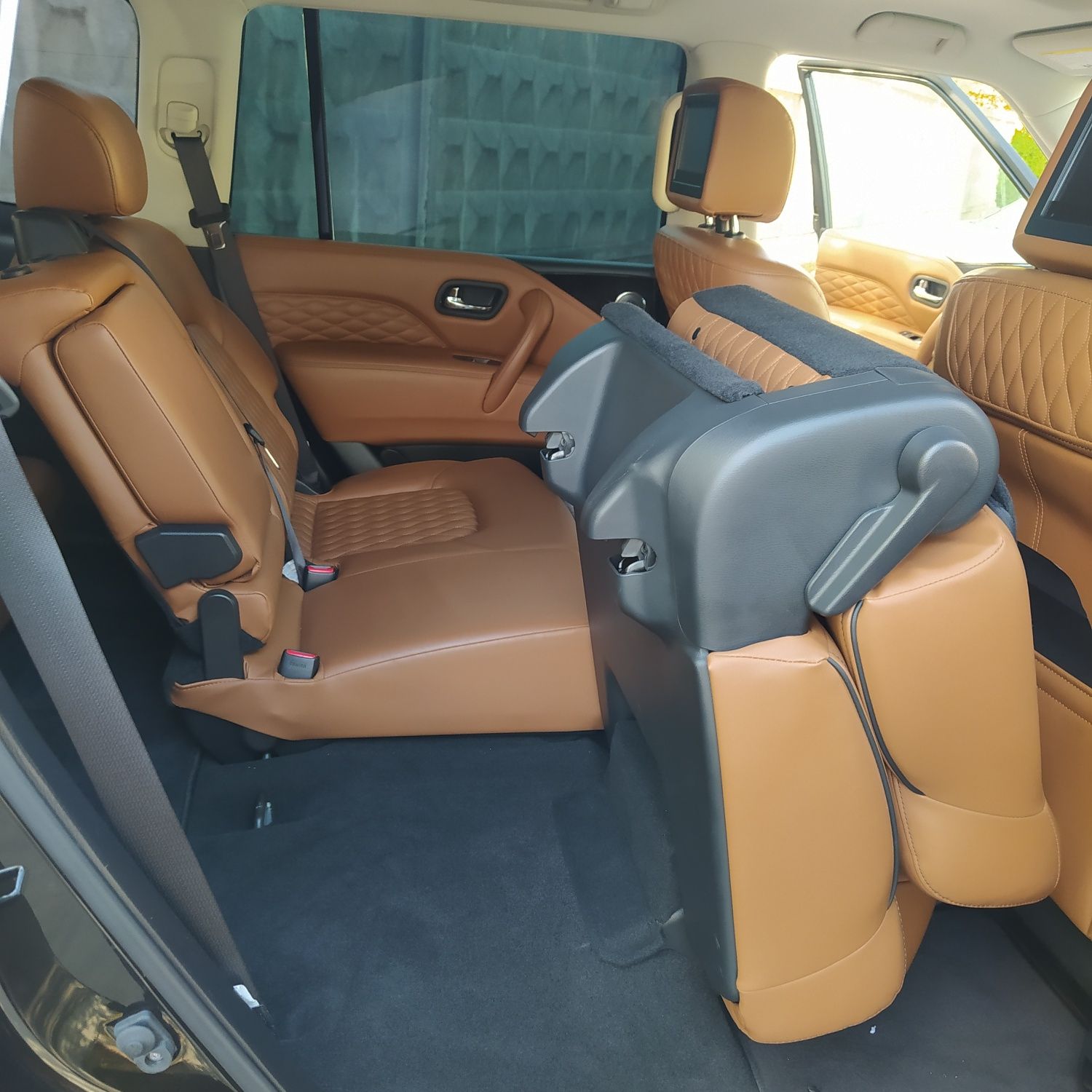 Продам Infinity QX80