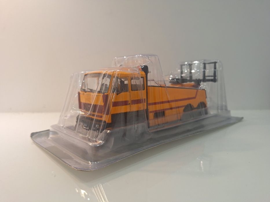 Jelcz P642 holownik Kultowe ciężarówki z epoki prlu