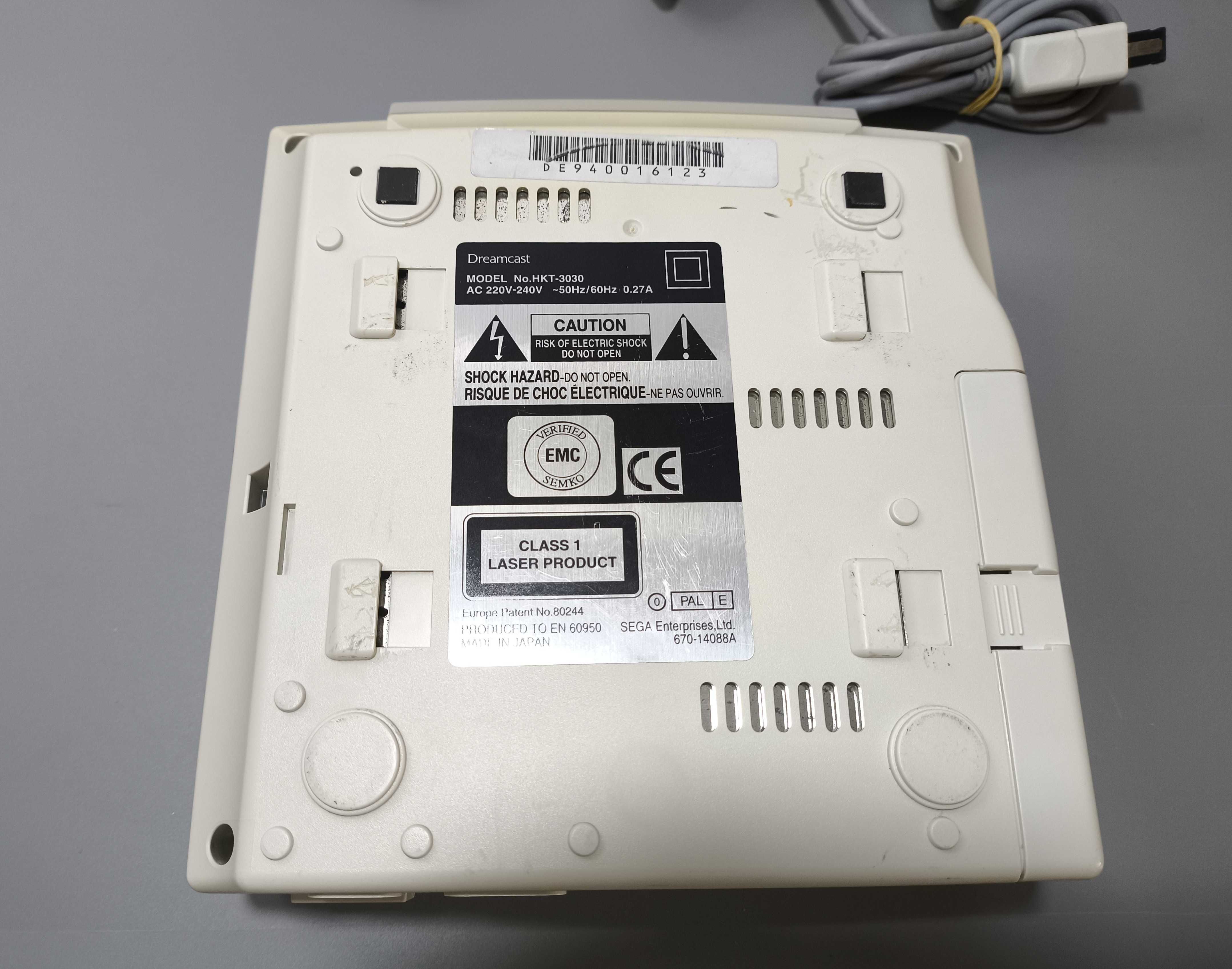 Sega Dreamcast + Controlador