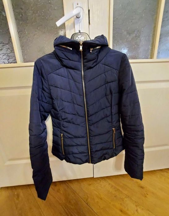 Продам курточку в хорошем состоянии