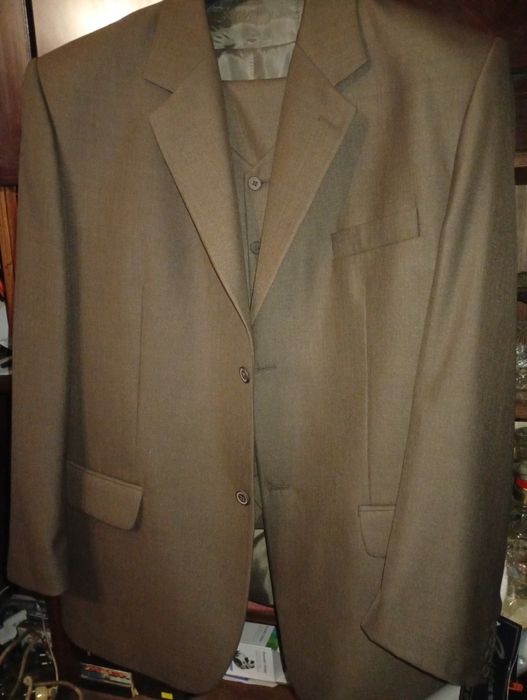 Чоловічий костюм